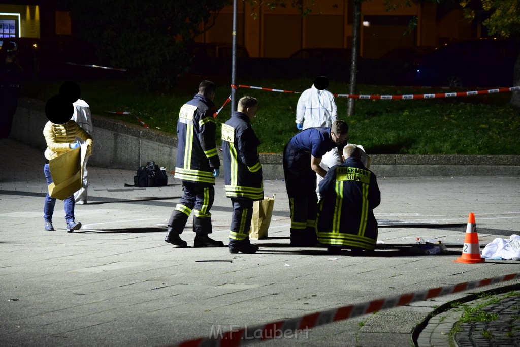 Einsatz BF Messerstecherei Koeln Neustadt Nord Eberplatz Platzmitte P207.JPG - Miklos Laubert